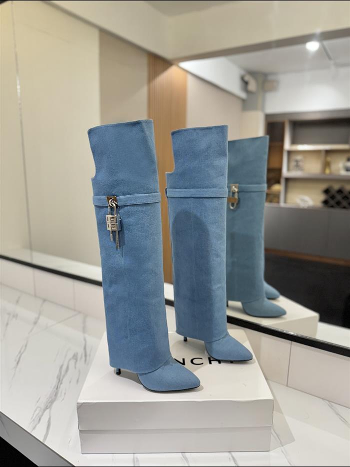 20251128174450694 590